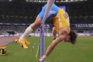 La barre à 6m30 est franchie par Duplantis KEYSTONE/AP/Pawel Kopczynski